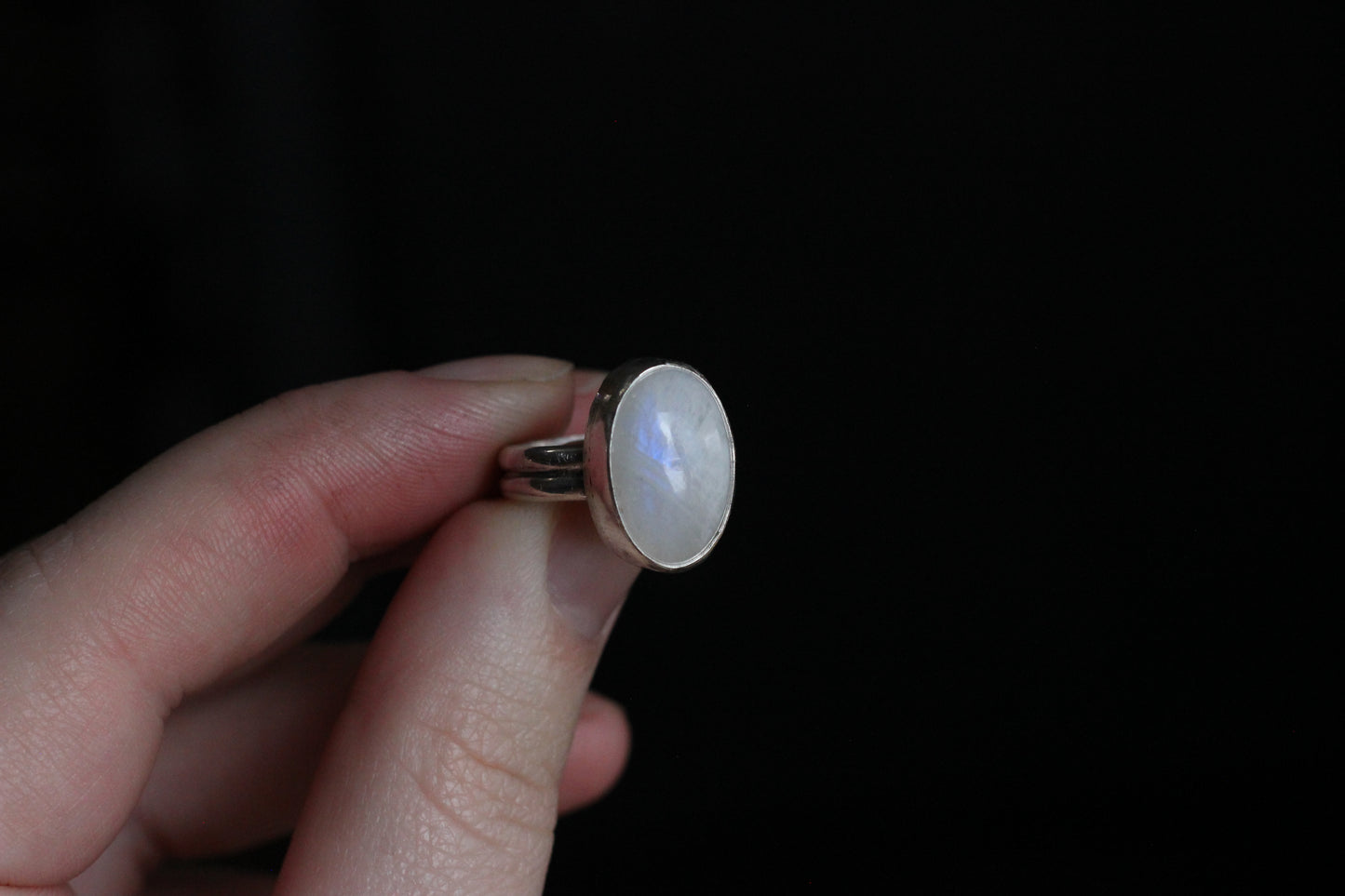 Rainbow Moonstone // Size 6