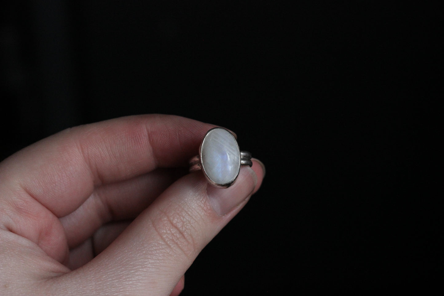 Rainbow Moonstone // Size 6